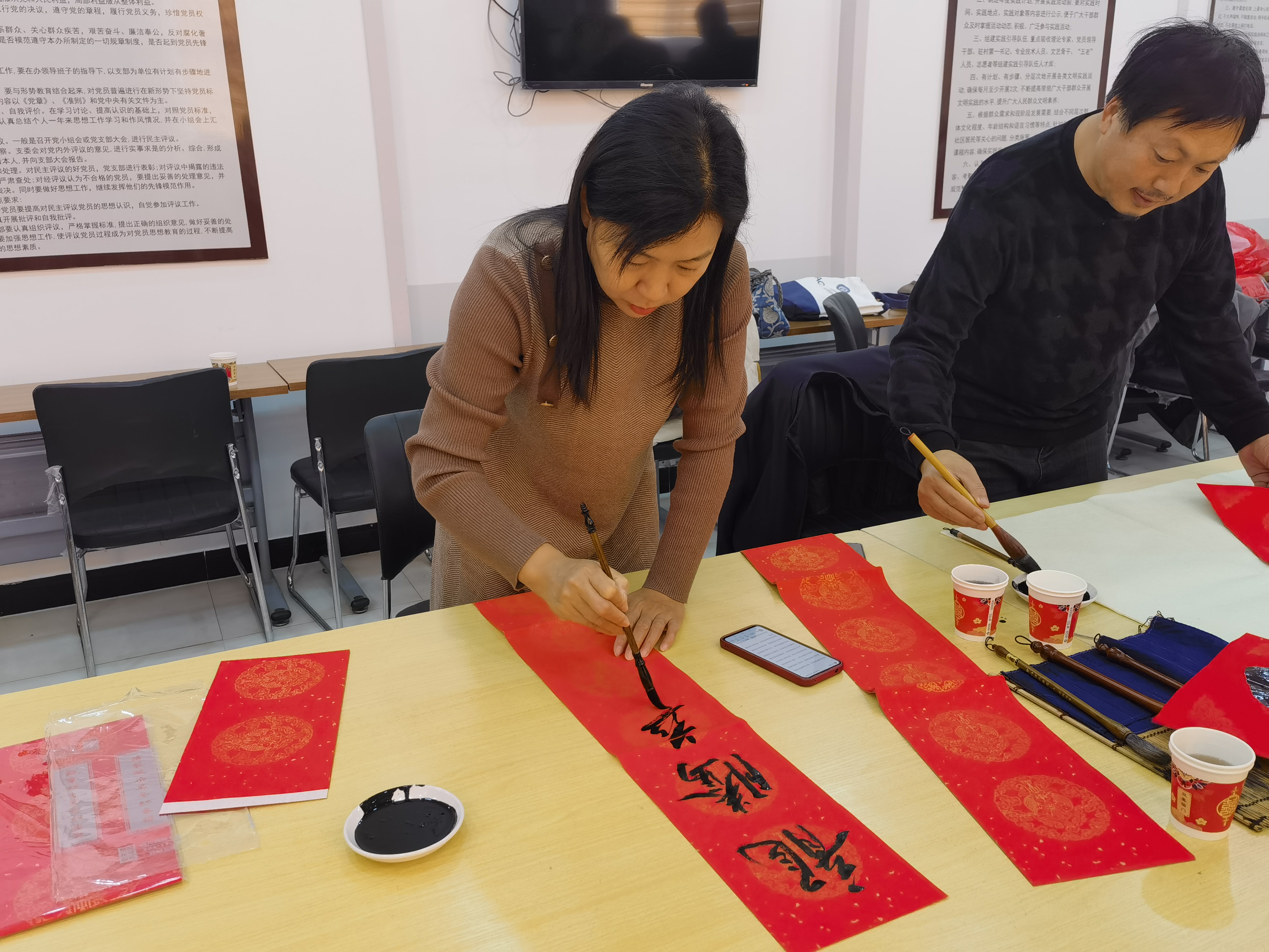 民盟沧州美术院到吴桥开展“万福迎春”送祝福活动(图3)