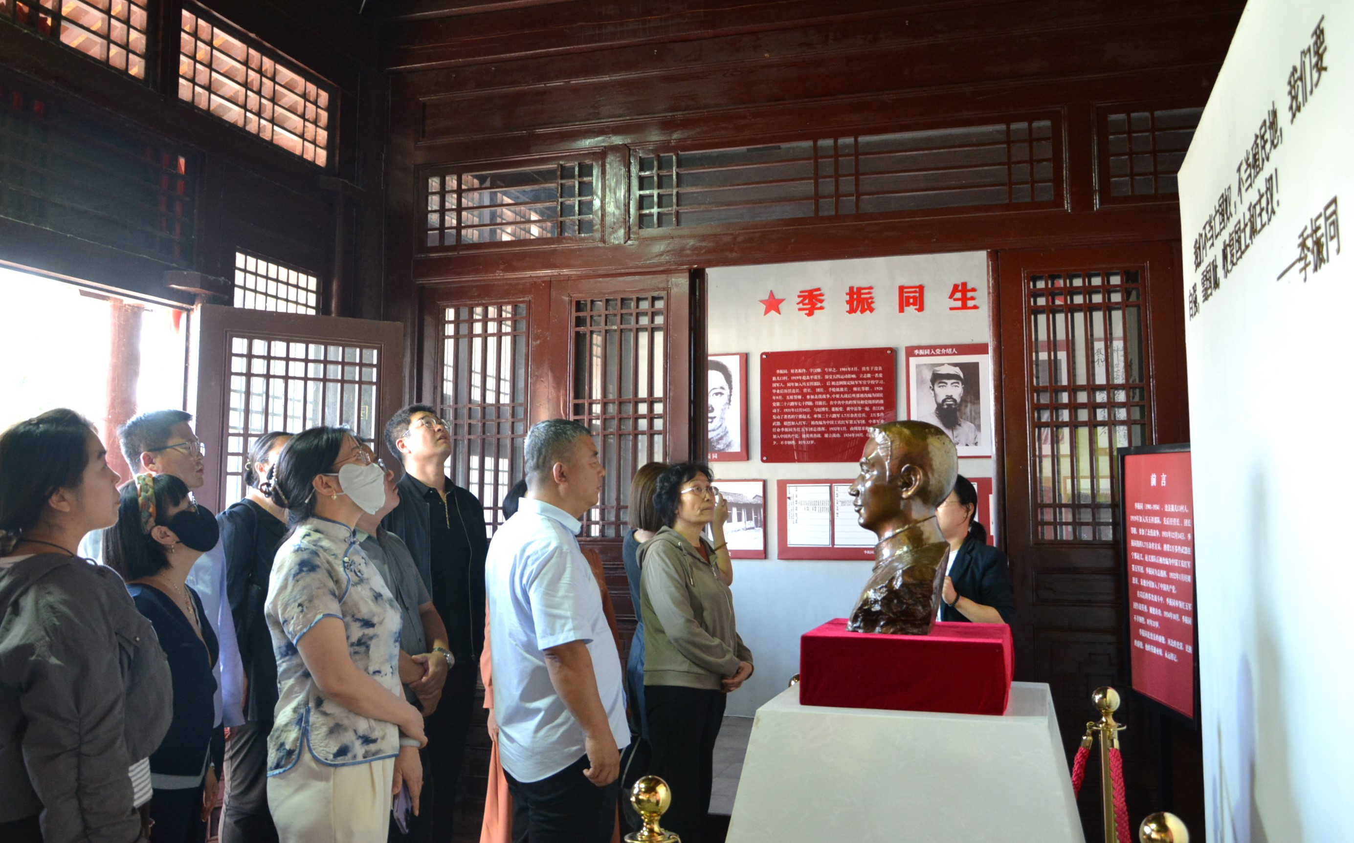 民盟沧州市委到沧县开展红色教育参观学习活动(图1)