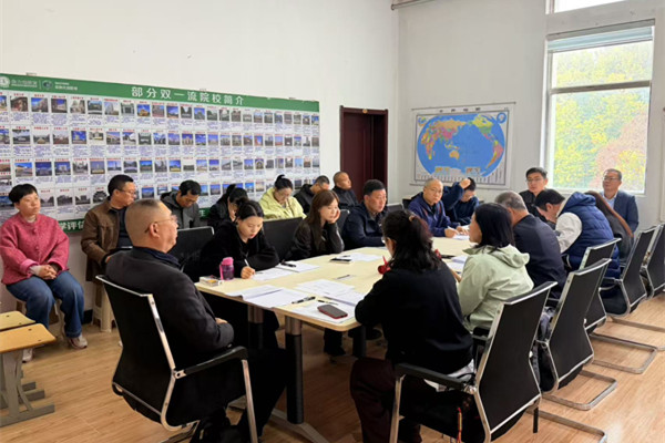 赓续伟大长征精神 汲取奋进担当力量 ——民盟石家庄市裕华五支部开展纪念长征胜利90周年专题学习活动(图1) 赓续伟大长征精神 汲取奋进担当力量 ——民盟石家庄市裕华五支部开展纪念长征胜利90周年专题学习活动(图1)