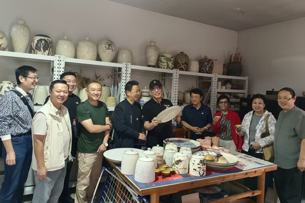 民盟石家庄市美术院开展写生采风活动(图1)